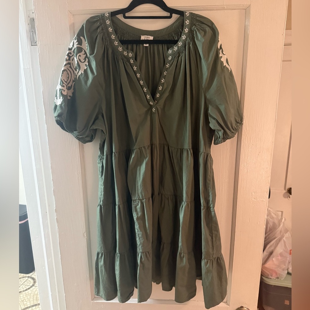 Crown & Ivy Green Embroidered Dress